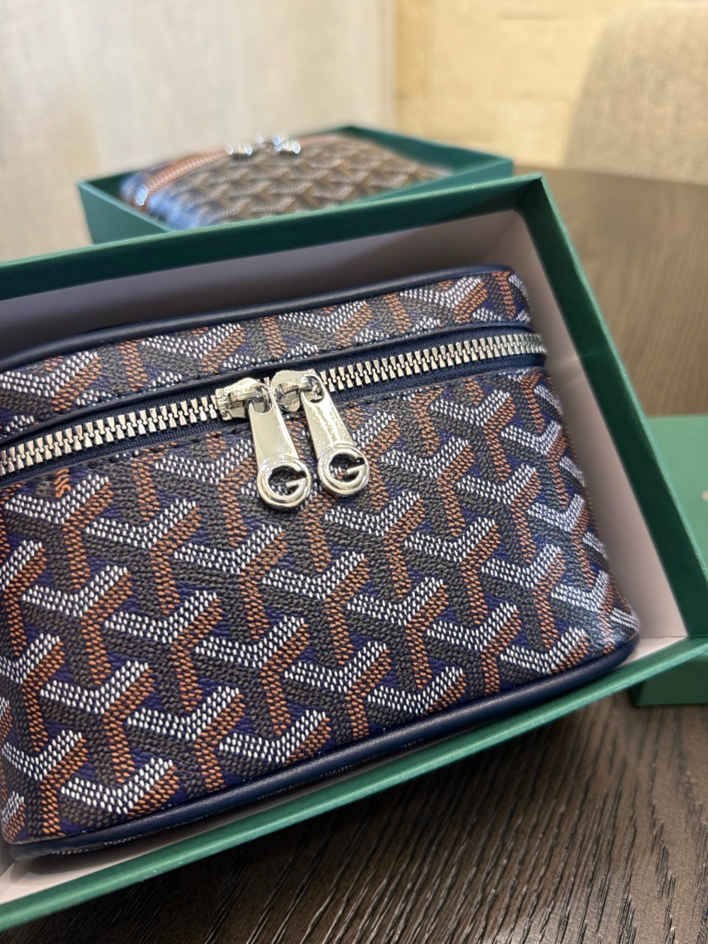 NEW VANITY BAG